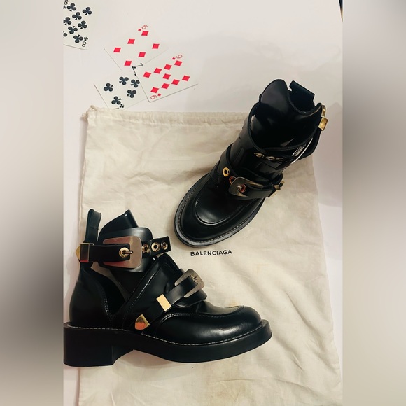 Balenciaga centurion cutout ankle bootie - Picture 1 of 7